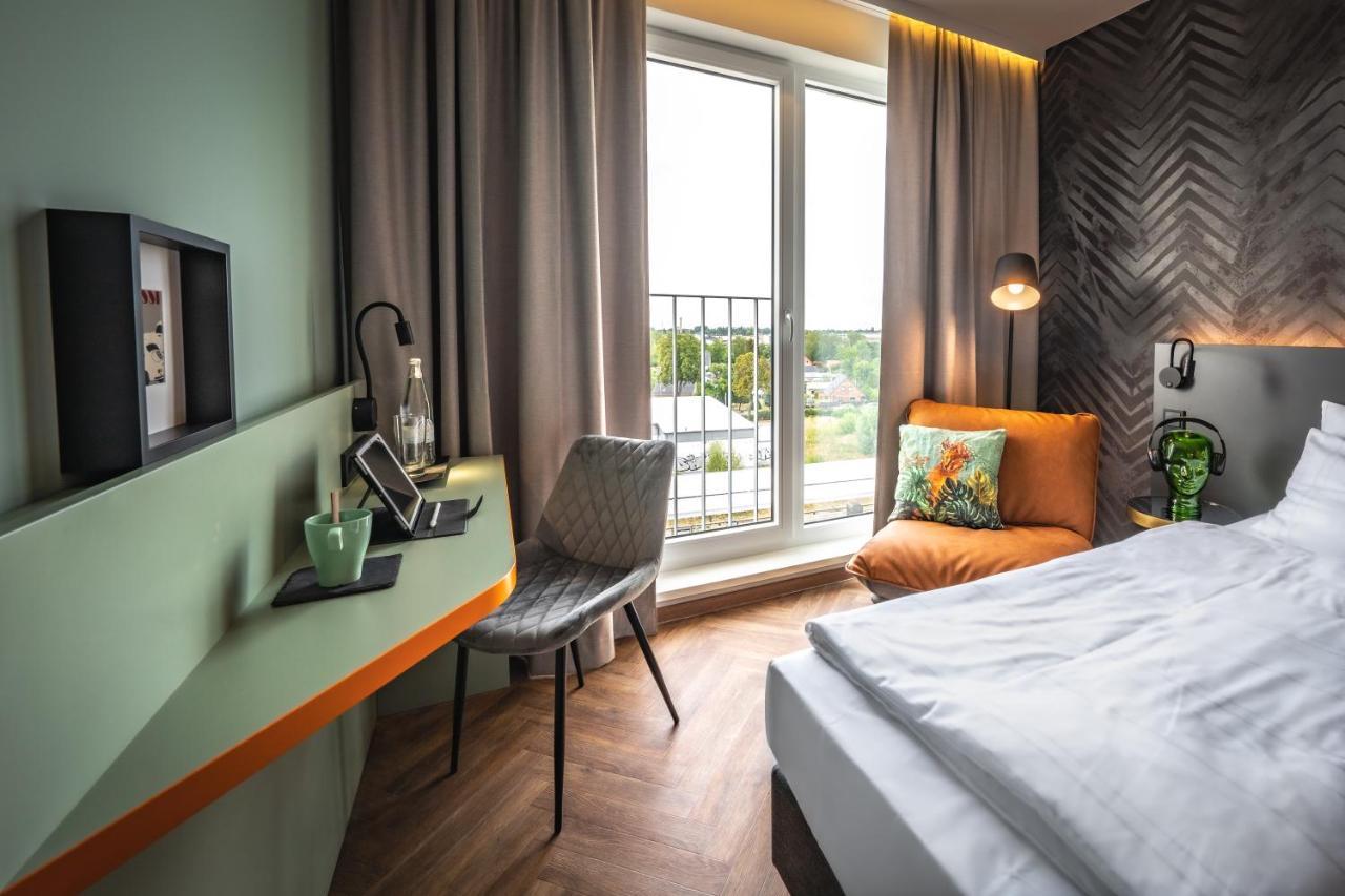 Loginn Hotel Berlin Airport Экстерьер фото