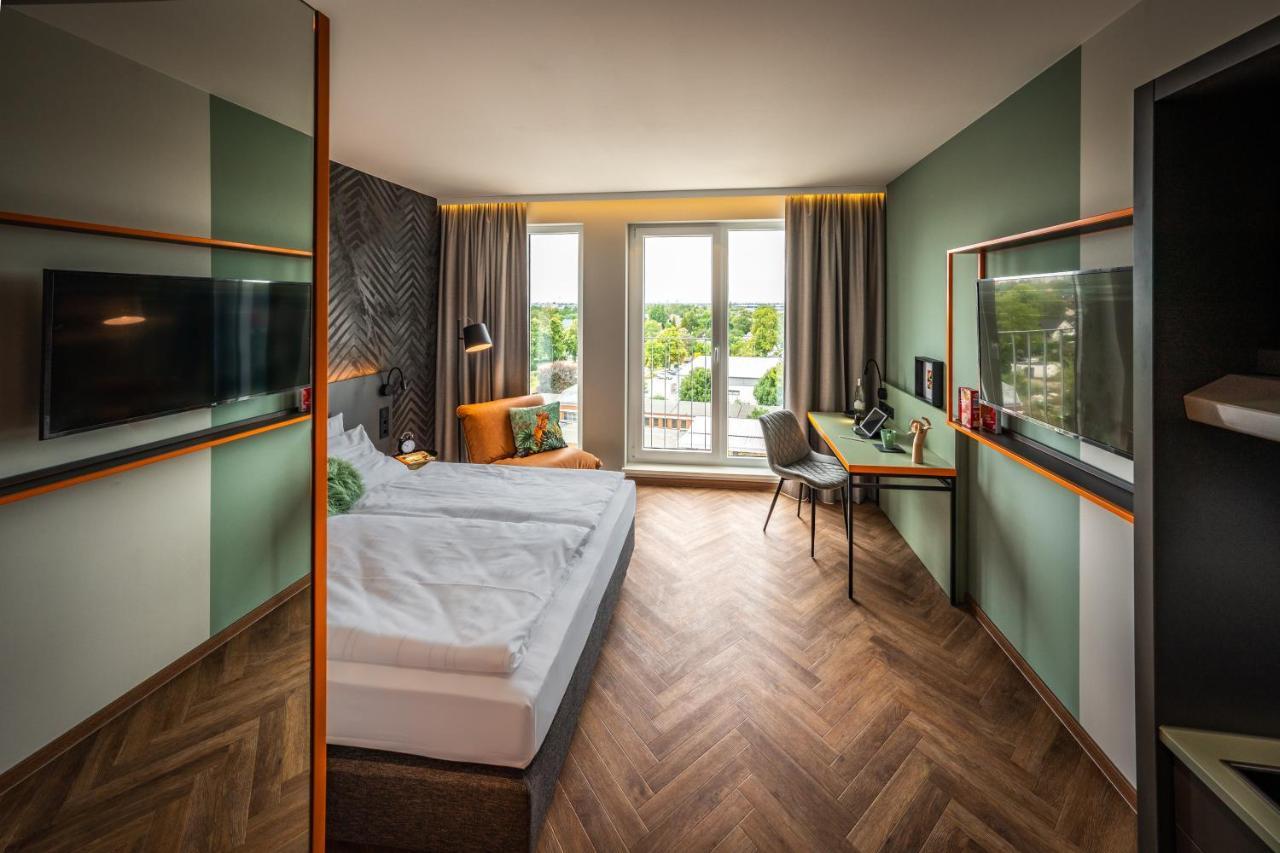 Loginn Hotel Berlin Airport Экстерьер фото