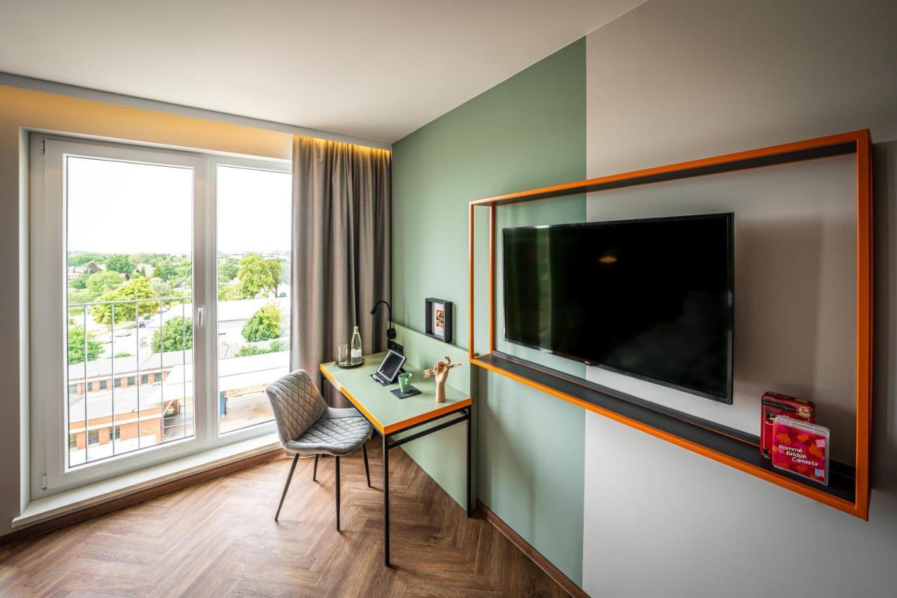 Loginn Hotel Berlin Airport Экстерьер фото