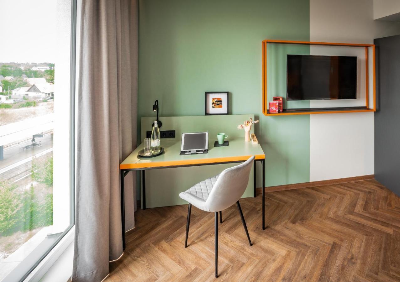Loginn Hotel Berlin Airport Экстерьер фото