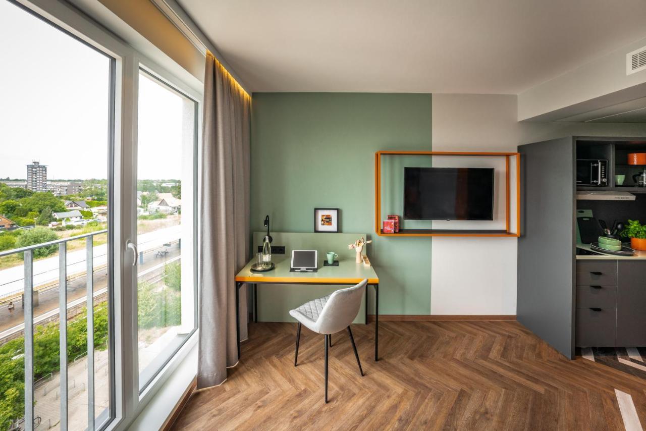 Loginn Hotel Berlin Airport Экстерьер фото