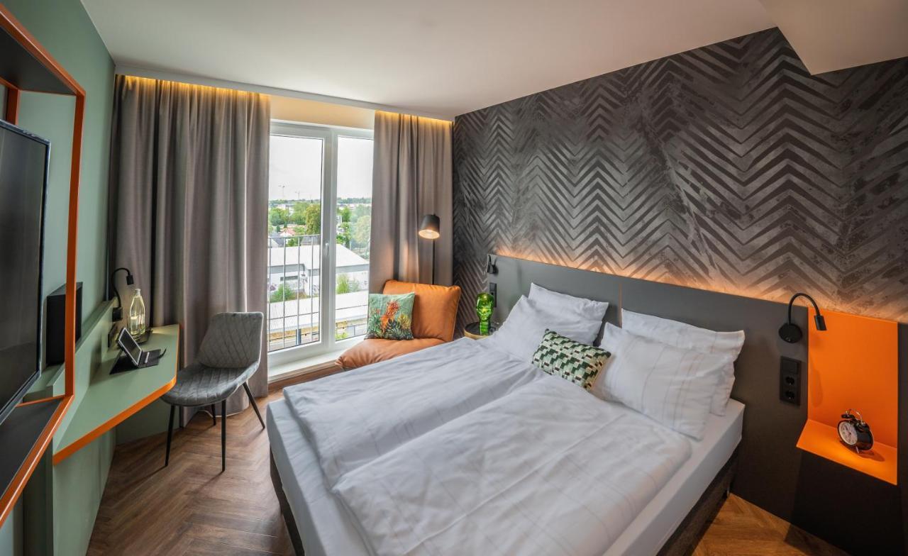 Loginn Hotel Berlin Airport Экстерьер фото