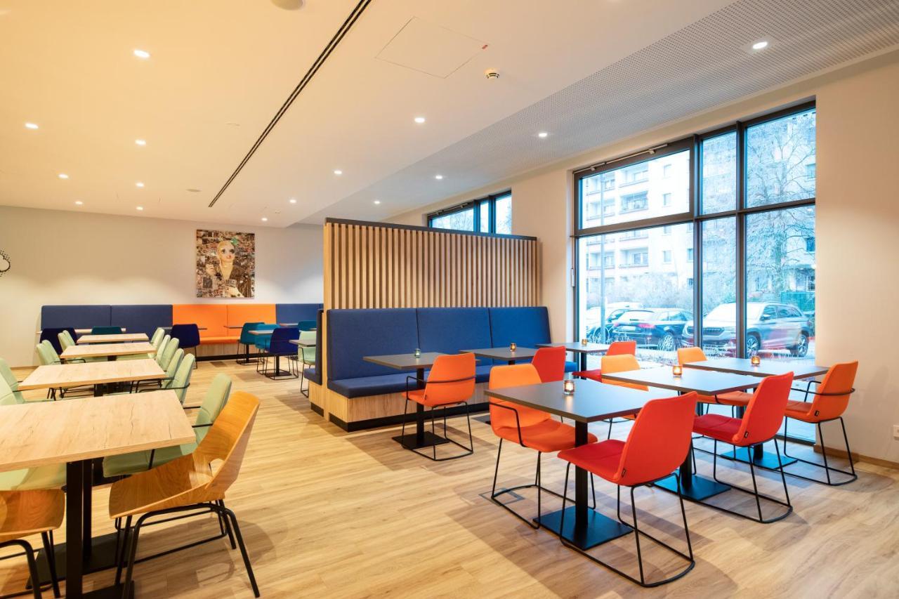 Loginn Hotel Berlin Airport Экстерьер фото