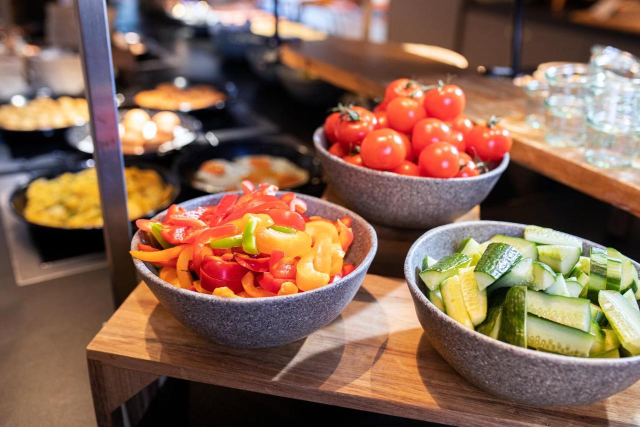 Loginn Hotel Berlin Airport Экстерьер фото