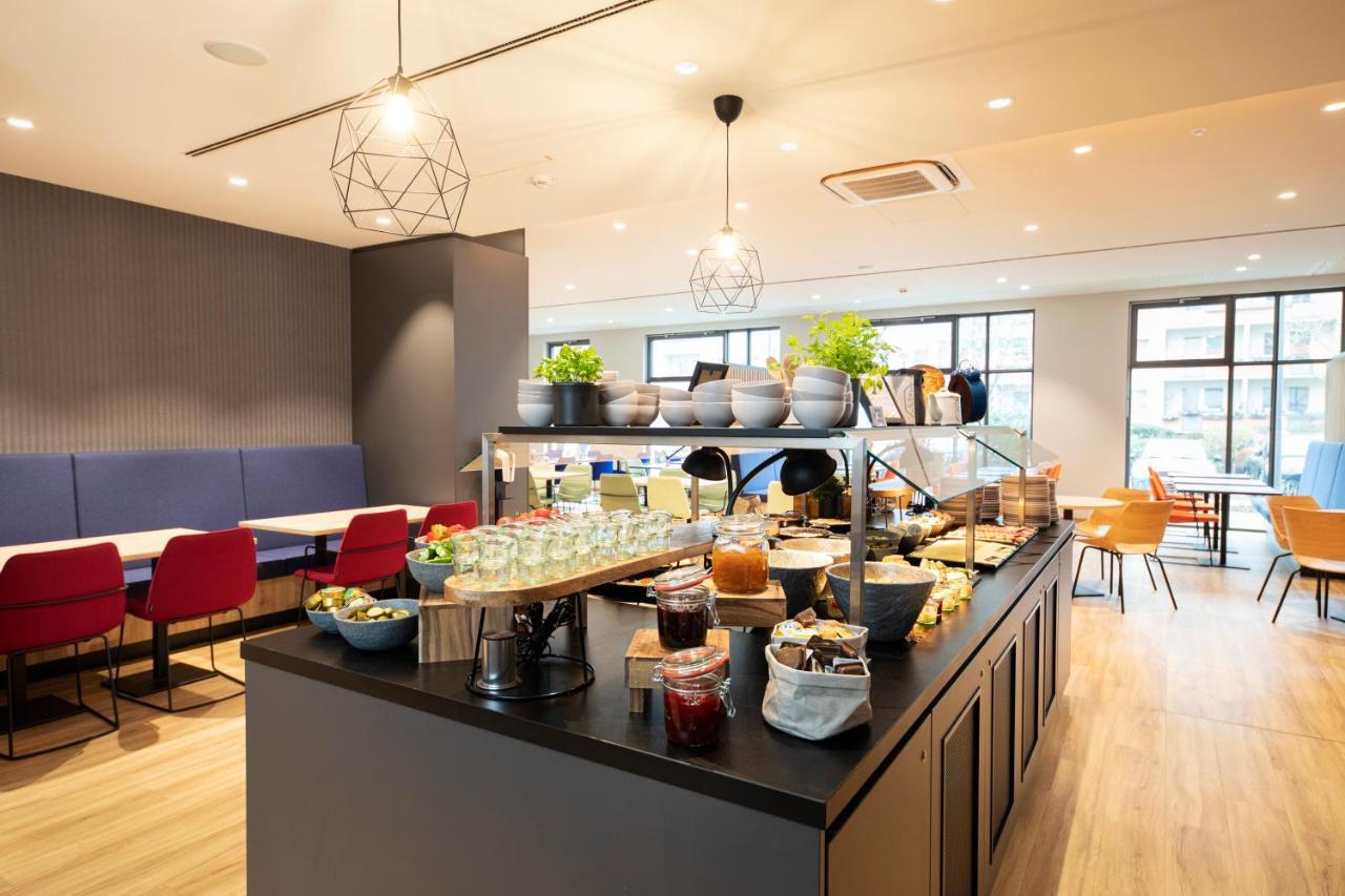 Loginn Hotel Berlin Airport Экстерьер фото