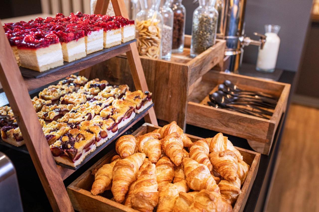 Loginn Hotel Berlin Airport Экстерьер фото